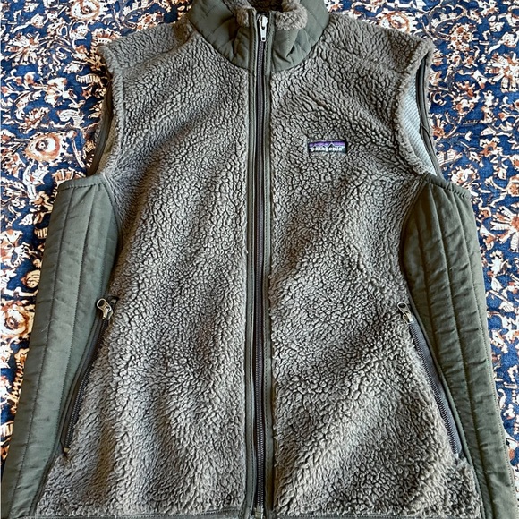 Patagonia Hunter Green Fleece Vest - Picture 1 of 6